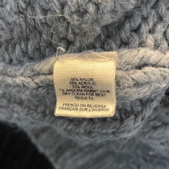 Anthropologie Sleeping on Snow Grey Knit Collared Soft Pretty Vest. - Picture 4 of 9